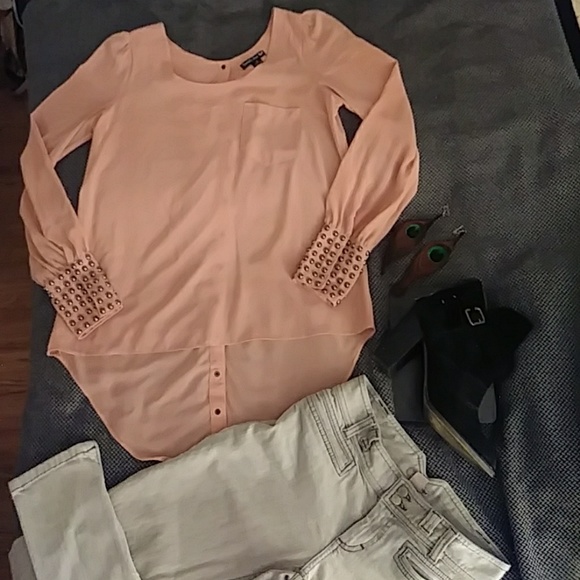 Double Zero Button Back Scoop Neck Blouse - Picture 1 of 2